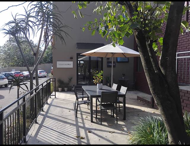 57M² BUSINESS TO LET IN BRYANSTON